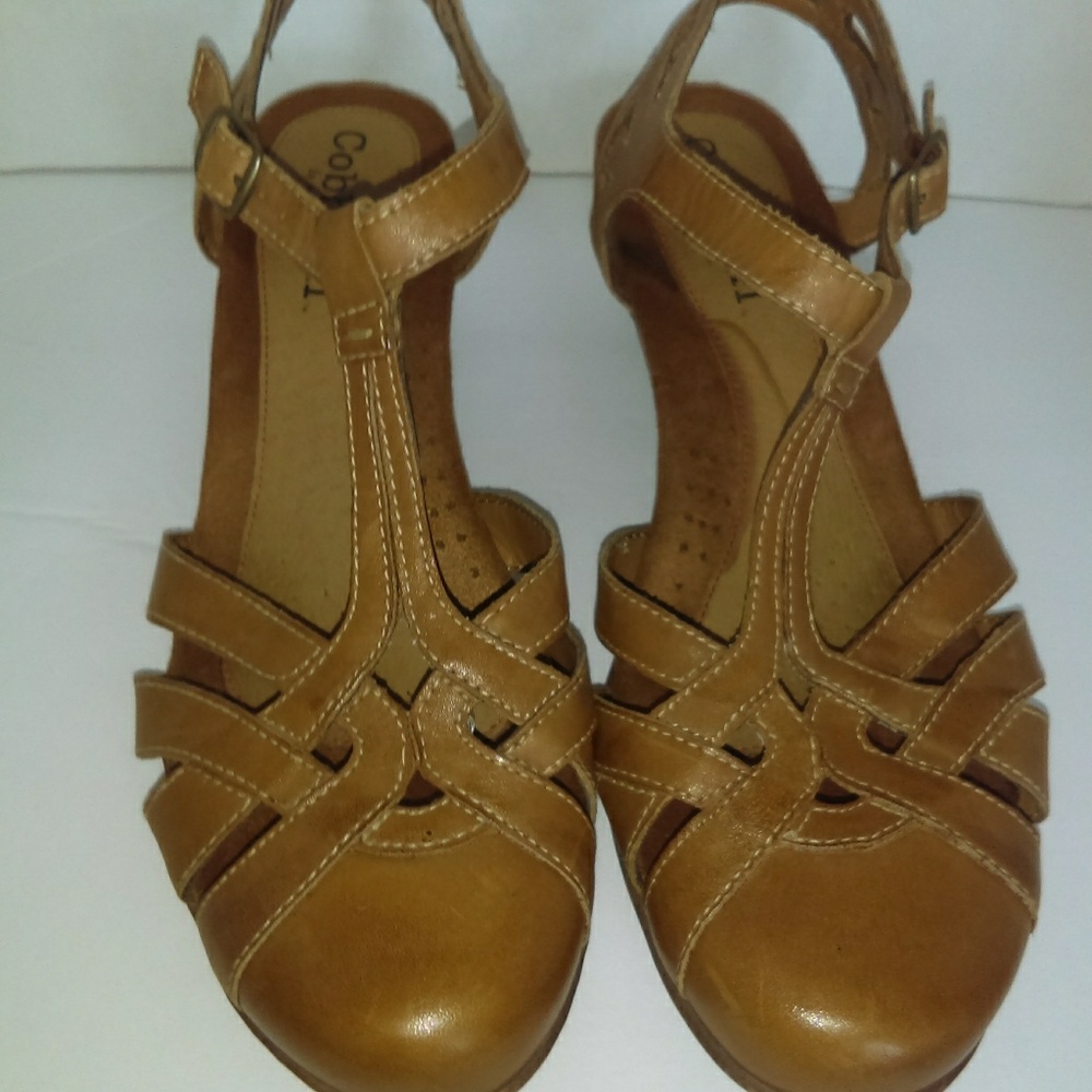 Cobb Hill by New Balance Sandals 9 1/2 W